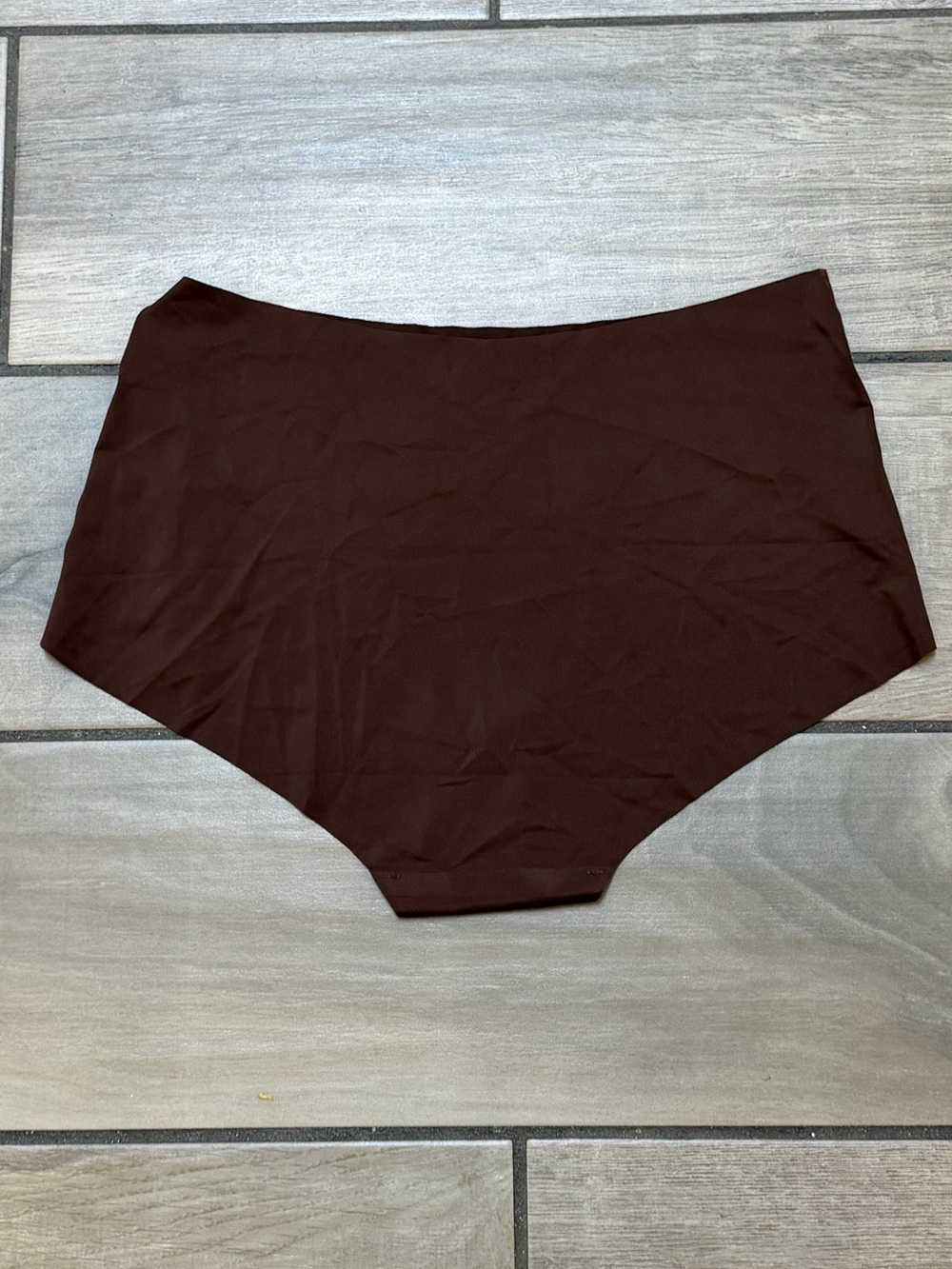 SKIMS Naked Seamless Boyshort Cocoa Brown